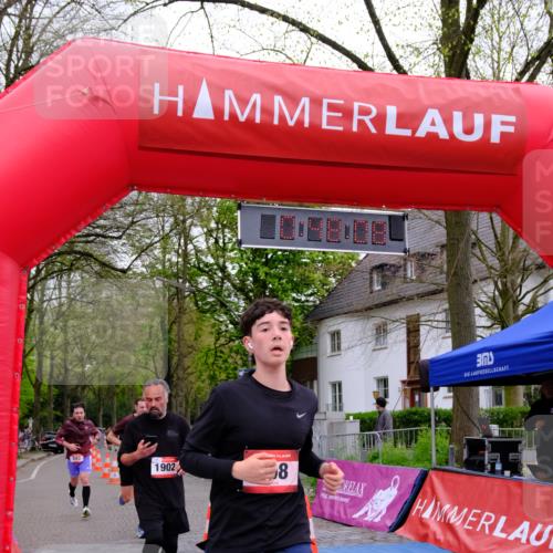 19.04.2026 - Hammer Lauf Tim E. http://msf.ph/oto/9532253 19.04.2026 10:33:16 Ziel 308, 543, 1021, 1794, 1898, 1902 meine-sportfotos.de