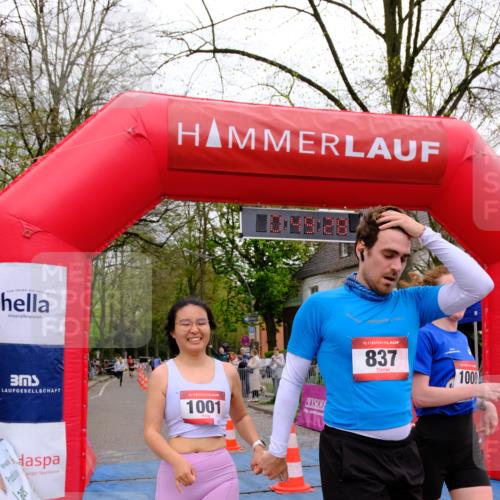 19.04.2026 - Hammer Lauf Tim E. http://msf.ph/oto/9532433 19.04.2026 10:34:36 Ziel 102, 837, 1000, 1001 meine-sportfotos.de