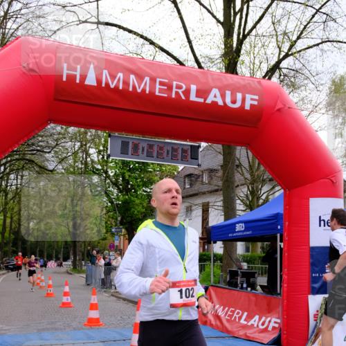 19.04.2026 - Hammer Lauf Tim E. http://msf.ph/oto/9532442 19.04.2026 10:34:41 Ziel 102, 215, 222 meine-sportfotos.de