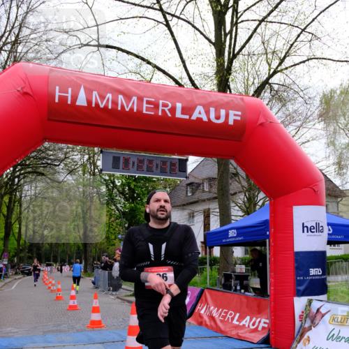 19.04.2026 - Hammer Lauf Tim E. http://msf.ph/oto/9534459 19.04.2026 10:39:51 Ziel 107, 190, 274, 275, 896, 907 meine-sportfotos.de