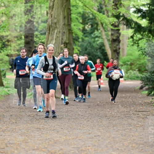 19.04.2026 - Hammer Lauf Dr. Thomas Lammeyer http://msf.ph/oto/9534664 19.04.2026 10:17:09 Laufen 210, 310 meine-sportfotos.de