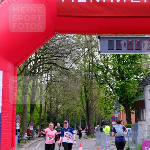 19.04.2026 - Hammer Lauf Tim E. http://msf.ph/oto/9535324 19.04.2026 10:45:12 Ziel 229, 230, 244, 289, 804, 1009 meine-sportfotos.de