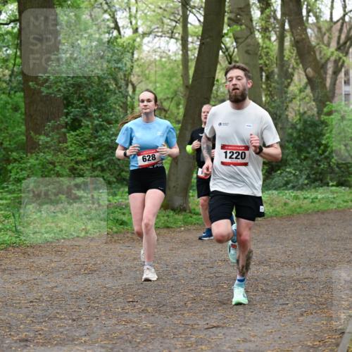 19.04.2026 - Hammer Lauf Dr. Thomas Lammeyer http://msf.ph/oto/9535998 19.04.2026 10:20:50 Laufen 628, 1220 meine-sportfotos.de