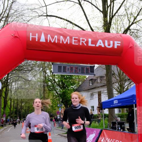 19.04.2026 - Hammer Lauf Tim E. http://msf.ph/oto/9536034 19.04.2026 10:50:25 Ziel 909, 910, 1639 meine-sportfotos.de