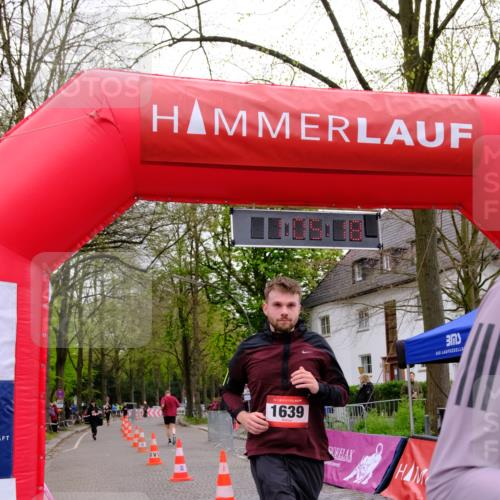 19.04.2026 - Hammer Lauf Tim E. http://msf.ph/oto/9536040 19.04.2026 10:50:26 Ziel 909, 910, 1639 meine-sportfotos.de