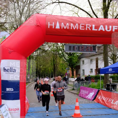 19.04.2026 - Hammer Lauf Tim E. http://msf.ph/oto/9536785 19.04.2026 10:57:36 Ziel 691, 692, 1335, 1633 meine-sportfotos.de