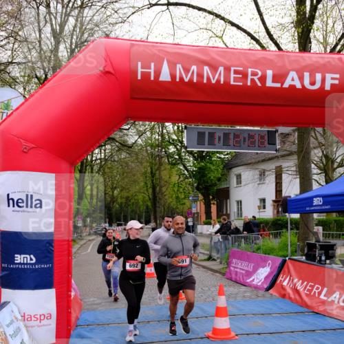 19.04.2026 - Hammer Lauf Tim E. http://msf.ph/oto/9536788 19.04.2026 10:57:36 Ziel 691, 692, 1335, 1633 meine-sportfotos.de