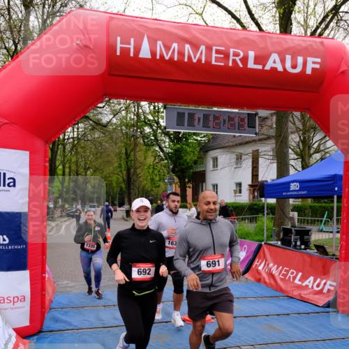 19.04.2026 - Hammer Lauf Tim E. http://msf.ph/oto/9536798 19.04.2026 10:57:37 Ziel 691, 692, 1335, 1633 meine-sportfotos.de