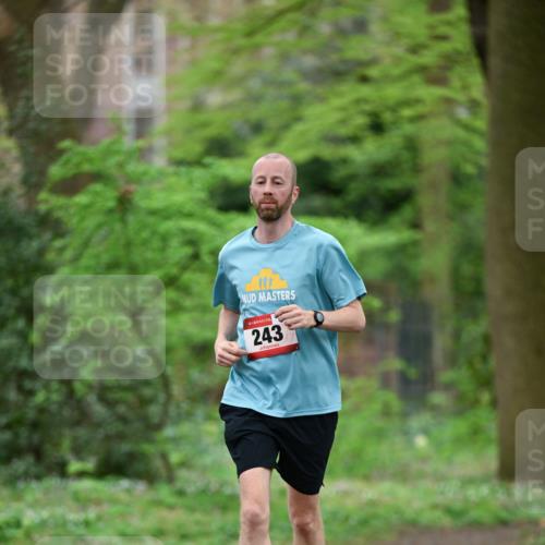 19.04.2026 - Hammer Lauf Dr. Thomas Lammeyer http://msf.ph/oto/9537187 19.04.2026 10:29:14 Laufen 243 meine-sportfotos.de