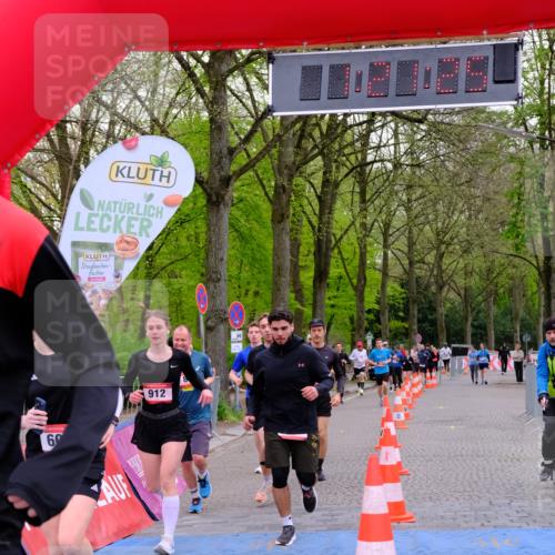 19.04.2026 - Hammer Lauf Tim E. http://msf.ph/oto/9537693 19.04.2026 11:06:34 Ziel 4, 117, 154, 467, 545, 604, 609, 796, 825, 912 meine-sportfotos.de