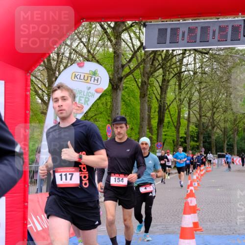 19.04.2026 - Hammer Lauf Tim E. http://msf.ph/oto/9537708 19.04.2026 11:06:36 Ziel 4, 117, 154, 545, 604, 609, 624, 796, 825, 912 meine-sportfotos.de
