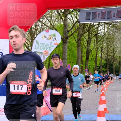 19.04.2026 - Hammer Lauf Tim E. http://msf.ph/oto/9537713 19.04.2026 11:06:36 Ziel 4, 117, 154, 545, 604, 609, 624, 796, 825, 912 meine-sportfotos.de