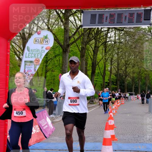 19.04.2026 - Hammer Lauf Tim E. http://msf.ph/oto/9537799 19.04.2026 11:06:55 Ziel 163, 450, 690, 830, 860 meine-sportfotos.de