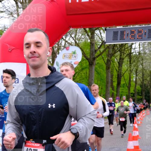 19.04.2026 - Hammer Lauf Tim E. http://msf.ph/oto/9537877 19.04.2026 11:07:25 Ziel 11, 174, 193, 211, 263, 318, 326, 437, 494, 549, 636, 656, 697, 986, 1018, 1208, 1231, 1876 meine-sportfotos.de