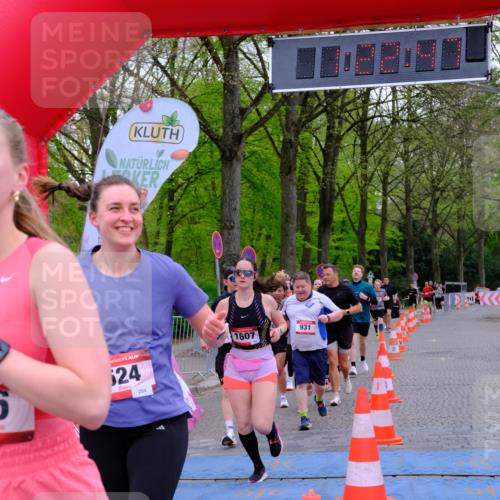 19.04.2026 - Hammer Lauf Tim E. http://msf.ph/oto/9537924 19.04.2026 11:07:55 Ziel 331, 333, 398, 406, 407, 433, 524, 525, 534, 614, 646, 663, 673, 674, 680, 931, 951, 1269, 1607, 1907 meine-sportfotos.de
