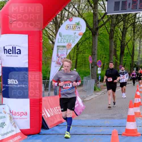19.04.2026 - Hammer Lauf Tim E. http://msf.ph/oto/9537933 19.04.2026 11:08:04 Ziel 353, 411, 421, 433, 537, 680 meine-sportfotos.de