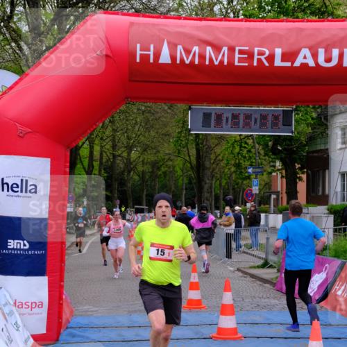 19.04.2026 - Hammer Lauf Tim E. http://msf.ph/oto/9538463 19.04.2026 11:26:48 Ziel 3, 13, 15, 23, 163, 174, 929, 1300 meine-sportfotos.de