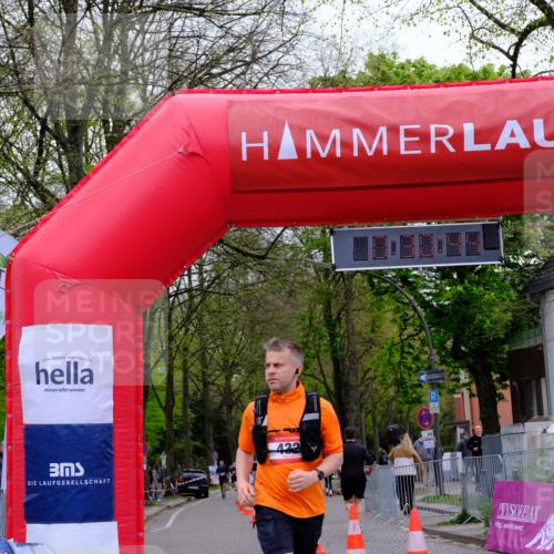 19.04.2026 - Hammer Lauf Tim E. http://msf.ph/oto/9538925 19.04.2026 11:30:52 Ziel 421, 432 meine-sportfotos.de