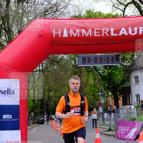 19.04.2026 - Hammer Lauf Tim E. http://msf.ph/oto/9538928 19.04.2026 11:30:52 Ziel 421, 432 meine-sportfotos.de
