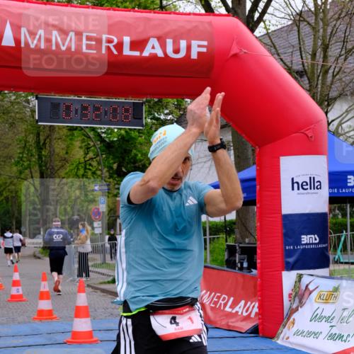 19.04.2026 - Hammer Lauf Tim E. http://msf.ph/oto/9539033 19.04.2026 11:32:16 Ziel 4, 928, 1876 meine-sportfotos.de