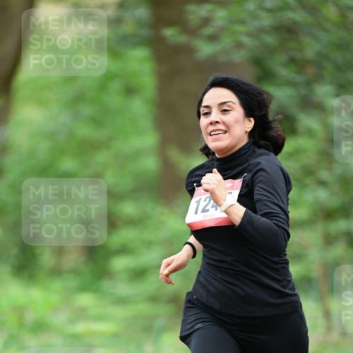 19.04.2026 - Hammer Lauf Dr. Thomas Lammeyer http://msf.ph/oto/9539119 19.04.2026 10:38:34 Laufen 124 meine-sportfotos.de
