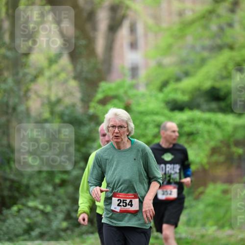 19.04.2026 - Hammer Lauf Dr. Thomas Lammeyer http://msf.ph/oto/9539641 19.04.2026 10:40:43 Laufen 254, 352 meine-sportfotos.de
