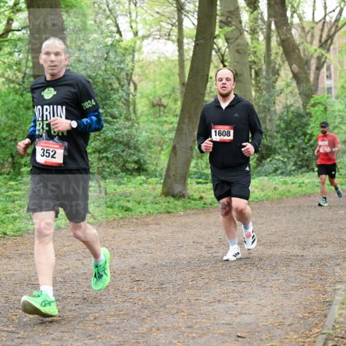 19.04.2026 - Hammer Lauf Dr. Thomas Lammeyer http://msf.ph/oto/9539677 19.04.2026 10:40:48 Laufen 352, 2024, 1608 meine-sportfotos.de