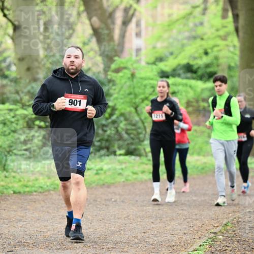 19.04.2026 - Hammer Lauf Dr. Thomas Lammeyer http://msf.ph/oto/9541666 19.04.2026 10:47:42 Laufen 901, 1211 meine-sportfotos.de