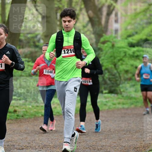 19.04.2026 - Hammer Lauf Dr. Thomas Lammeyer http://msf.ph/oto/9541685 19.04.2026 10:47:46 Laufen 1211, 1210, 1046, 1011 meine-sportfotos.de