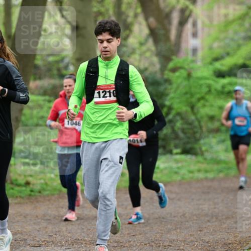 19.04.2026 - Hammer Lauf Dr. Thomas Lammeyer http://msf.ph/oto/9541686 19.04.2026 10:47:46 Laufen 1211, 1210, 1046, 1011 meine-sportfotos.de