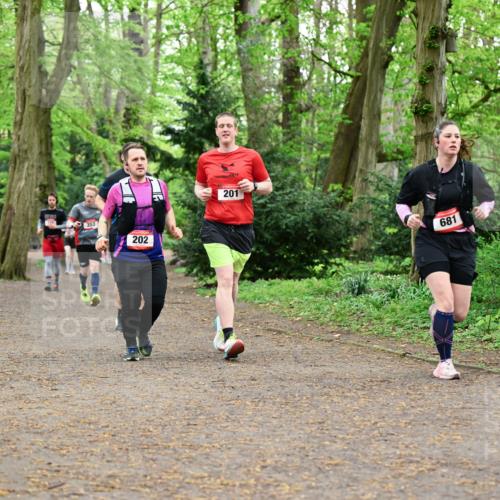 19.04.2026 - Hammer Lauf Dr. Thomas Lammeyer http://msf.ph/oto/9544450 19.04.2026 11:04:48 Laufen 353, 202, 201, 681 meine-sportfotos.de