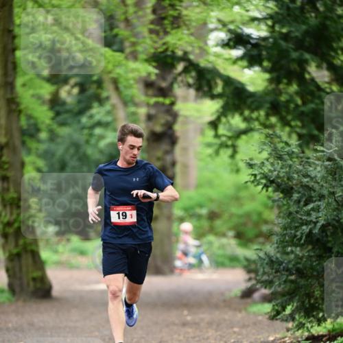 19.04.2026 - Hammer Lauf Dr. Thomas Lammeyer http://msf.ph/oto/9544919 19.04.2026 11:21:03 Laufen 191 meine-sportfotos.de