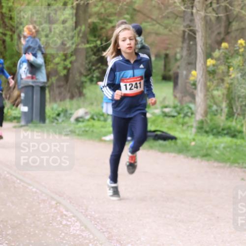 19.04.2026 - Hammer Lauf Lena Gebhardt http://msf.ph/oto/9562345 19.04.2026 09:25:00 Laufen 926, 1241 meine-sportfotos.de