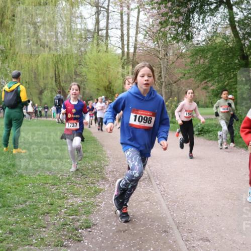 19.04.2026 - Hammer Lauf Lena Gebhardt http://msf.ph/oto/9562575 19.04.2026 09:26:23 Laufen 1737, 1098, 1838, 154, 640 meine-sportfotos.de