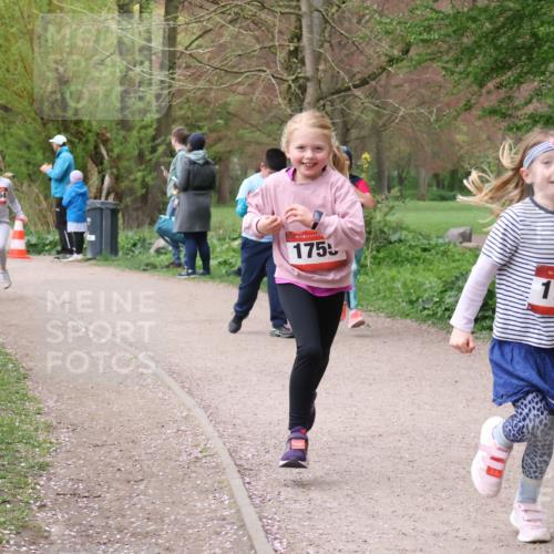 19.04.2026 - Hammer Lauf Lena Gebhardt http://msf.ph/oto/9562943 19.04.2026 09:28:43 Laufen 146, 1064, 16, 175, 16, 175 meine-sportfotos.de