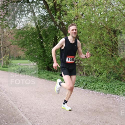 19.04.2026 - Hammer Lauf Lena Gebhardt http://msf.ph/oto/9563051 19.04.2026 10:01:41 Laufen 16, 1698 meine-sportfotos.de