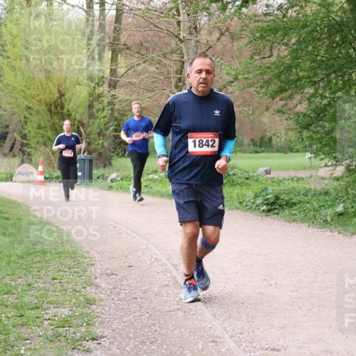 19.04.2026 - Hammer Lauf Lena Gebhardt http://msf.ph/oto/9563708 19.04.2026 10:12:31 Laufen 1713, 1081, 16, 1842 meine-sportfotos.de