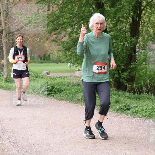 19.04.2026 - Hammer Lauf Lena Gebhardt http://msf.ph/oto/9563809 19.04.2026 10:13:19 Laufen 1691, 1290, 16, 254 meine-sportfotos.de