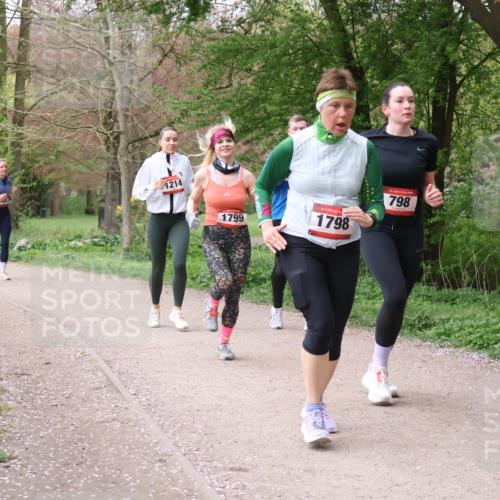 19.04.2026 - Hammer Lauf Lena Gebhardt http://msf.ph/oto/9564066 19.04.2026 10:15:56 Laufen 1304, 1214, 1799, 16, 1798, 798, 333 meine-sportfotos.de