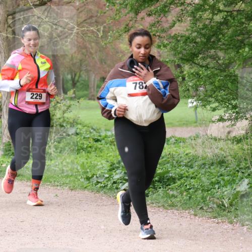 19.04.2026 - Hammer Lauf Lena Gebhardt http://msf.ph/oto/9564332 19.04.2026 10:19:21 Laufen 6, 230, 16, 229, 782 meine-sportfotos.de