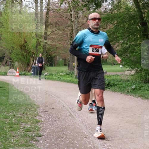 19.04.2026 - Hammer Lauf Lena Gebhardt http://msf.ph/oto/9564562 19.04.2026 10:26:21 Laufen 858 meine-sportfotos.de