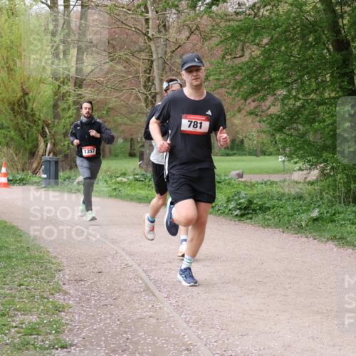 19.04.2026 - Hammer Lauf Lena Gebhardt http://msf.ph/oto/9564603 19.04.2026 10:28:37 Laufen 1614, 1357, 781 meine-sportfotos.de