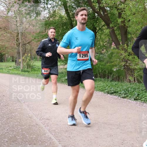 19.04.2026 - Hammer Lauf Lena Gebhardt http://msf.ph/oto/9565121 19.04.2026 10:43:21 Laufen 1008, 241, 16, 1295, 215, 78 meine-sportfotos.de