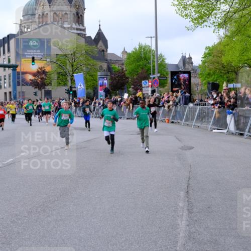 25.04.2026 - Das Zehntel Tim E. http://msf.ph/oto/9569150 25.04.2026 08:56:26 Ziel 1170, 1204, 1206, 1262, 1322, 1329, 1357, 1561, 1713, 1804, 1814, 1833, 1854, 1905, 2259, 2270, 2274, 2292, 2294, 2336, 2399, 2443, 2571, 2708, 2715, 2858, 2860, 2862, 3047, 3052, 3068, 3138, 3274, 3367, 3369, 3375, 3420, 3439, 3453, 3495, 3556, 3566, 3784, 4016, 4061, 4062 meine-sportfotos.de