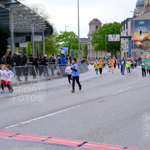 25.04.2026 - Das Zehntel Tim E. http://msf.ph/oto/9570341 25.04.2026 09:01:39 Ziel 1057, 1343, 1425, 1435, 1950, 1958, 2375, 2388, 2407, 2759, 2766, 2847, 2850, 3061, 3072, 3137, 3147, 3454, 3681, 3787, 3819, 3820, 3896, 3954 meine-sportfotos.de