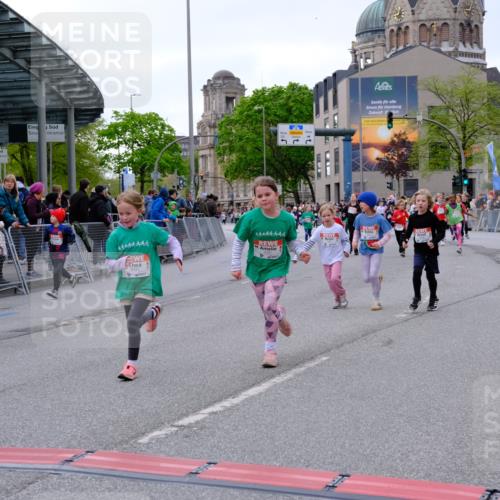 25.04.2026 - Das Zehntel Tim E. http://msf.ph/oto/9570971 25.04.2026 09:04:28 Ziel 1353, 1479, 1496, 1500, 1502, 1934, 1960, 1980, 1982, 2362, 2370, 2381, 2400, 2414, 2427, 2430, 2431, 2700, 3150, 3279, 3299, 3671, 3892, 3906 meine-sportfotos.de