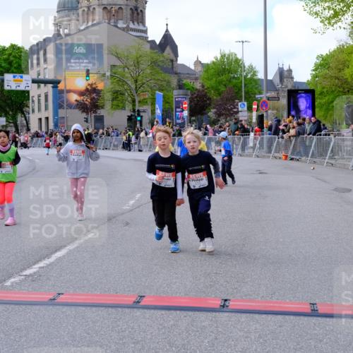 25.04.2026 - Das Zehntel Tim E. http://msf.ph/oto/9571713 25.04.2026 09:09:32 Ziel 1351, 1359, 1477, 1484, 1486, 1499, 1503, 2098, 2182, 2186 meine-sportfotos.de