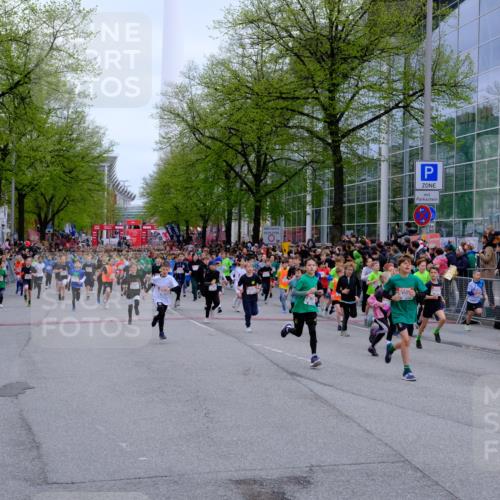 25.04.2026 - Das Zehntel Tim E. http://msf.ph/oto/9572017 25.04.2026 10:30:46 Ziel  meine-sportfotos.de