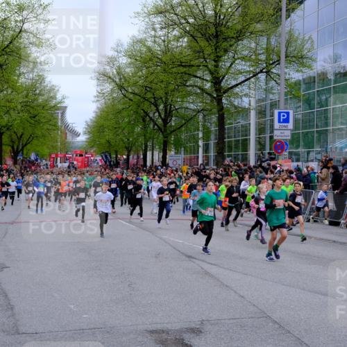 25.04.2026 - Das Zehntel Tim E. http://msf.ph/oto/9572018 25.04.2026 10:30:46 Ziel  meine-sportfotos.de