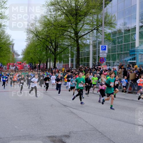 25.04.2026 - Das Zehntel Tim E. http://msf.ph/oto/9572020 25.04.2026 10:30:46 Ziel  meine-sportfotos.de